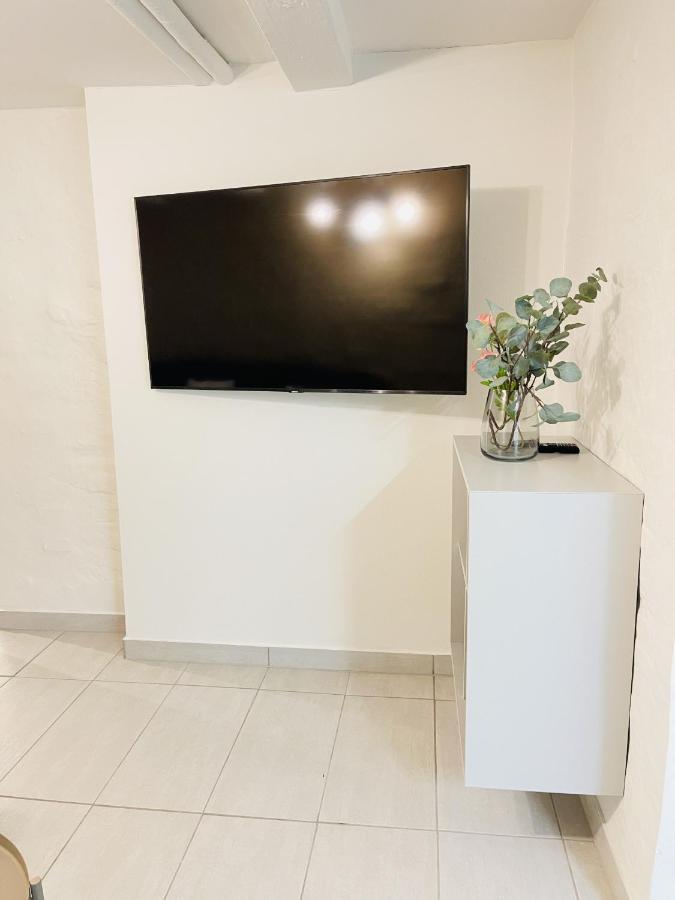 Aday - Aalborg Mansion - Charming 3 Bedroom Apartment エクステリア 写真
