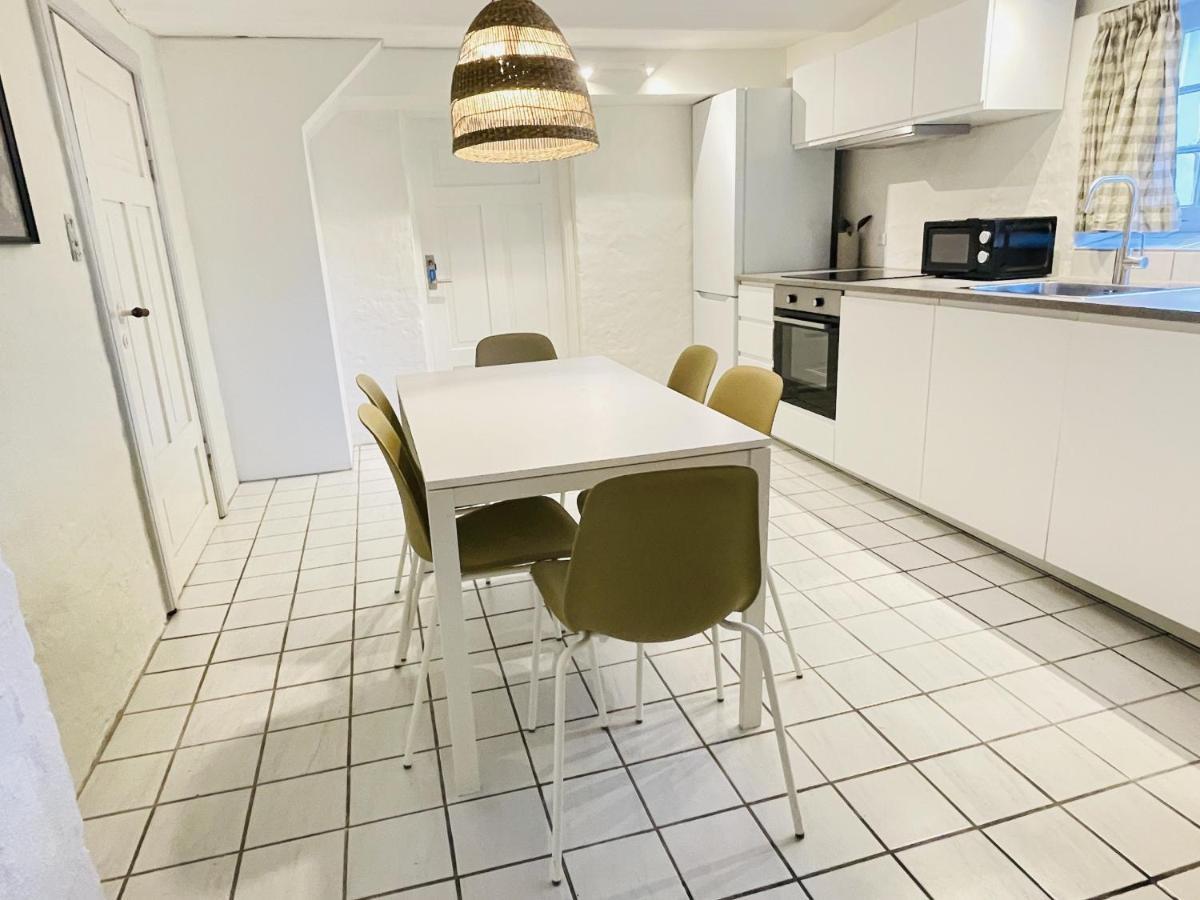 Aday - Aalborg Mansion - Charming 3 Bedroom Apartment エクステリア 写真